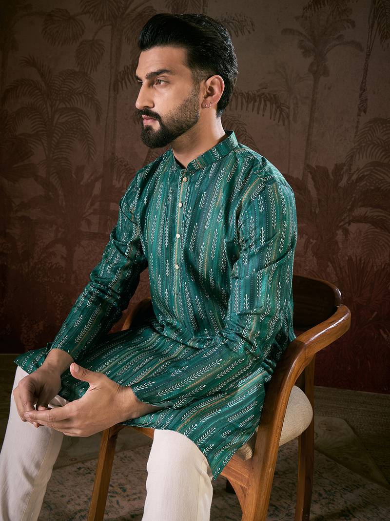 Men turquoise blue silk blend floral printed straight kurta