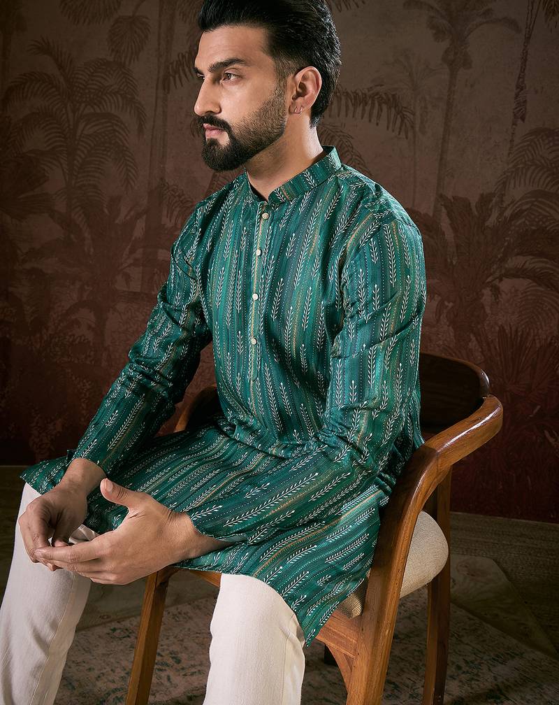 Men turquoise blue silk blend floral printed straight kurta