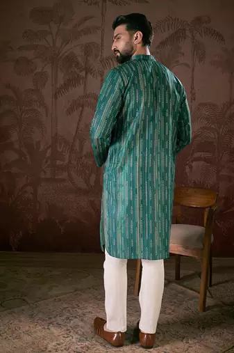 Men turquoise blue silk blend floral printed straight kurta