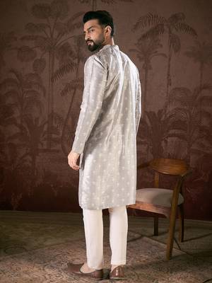 Men grey silk blend floral printed straight kurta 4