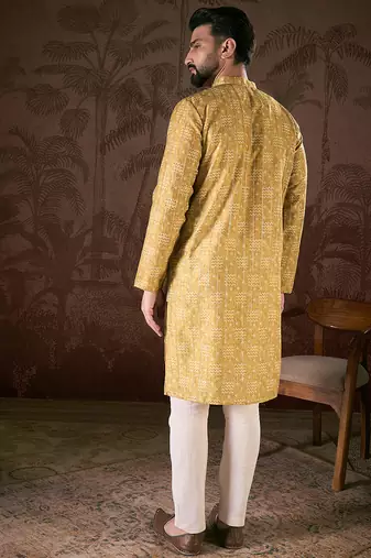 Men mustard silk blend ethnic motifs printed straight kurta