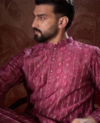 Men maroon silk blend ethnic motifs printed straight kurta 2