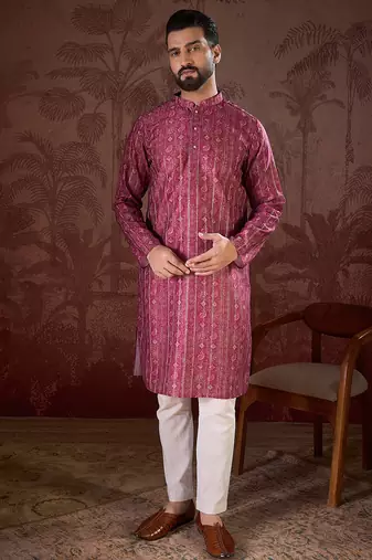 Men maroon silk blend ethnic motifs printed straight kurta