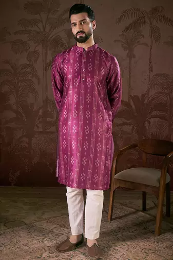 Men purple silk blend floral printed straight kurta