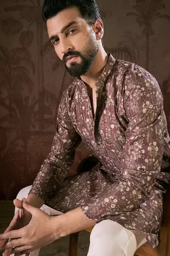 Men mauve silk blend floral printed straight kurta
