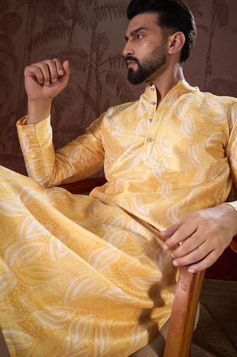Men yellow silk blend floral printed straight kurta