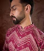 Men magenta silk blend chevron printed straight kurta