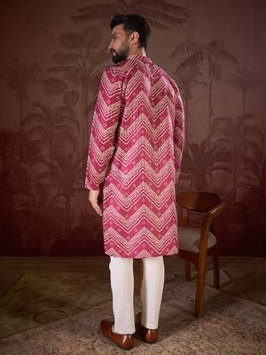 Men magenta silk blend chevron printed straight kurta 4