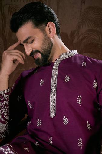 Men purple silk blend solid embroidered straight kurta