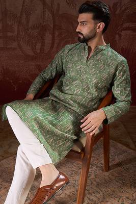 Men green silk blend ethnic motifs printed straight kurta 2