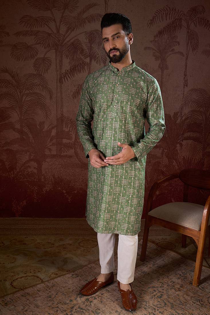 Men green silk blend ethnic motifs printed straight kurta