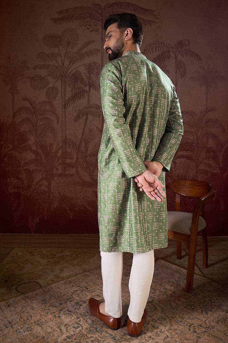 Men green silk blend ethnic motifs printed straight kurta
