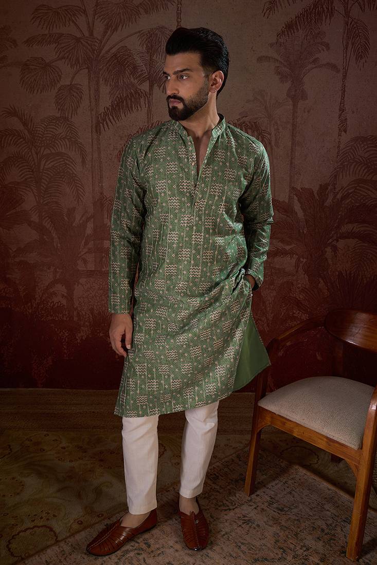 Men green silk blend ethnic motifs printed straight kurta
