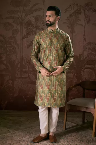 Men green silk blend floral printed straight kurta