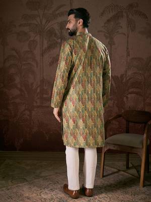 Men green silk blend floral printed straight kurta 4