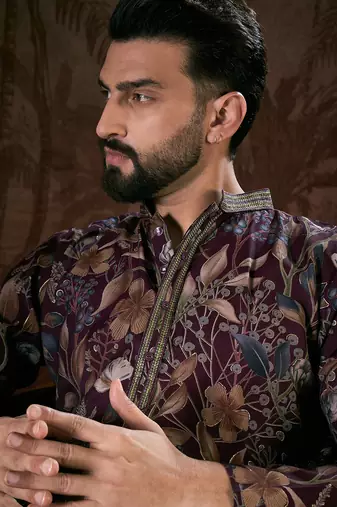 Men purple silk blend floral printed straight kurta