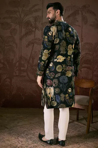 Men black silk blend floral printed straight kurta