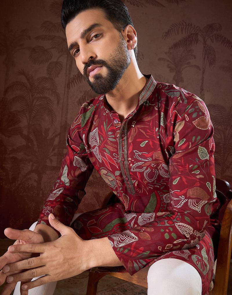 Men maroon silk blend floral printed straight kurta