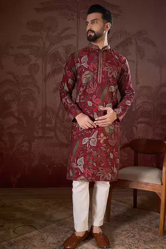 Men maroon silk blend floral printed straight kurta