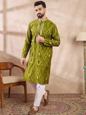 Men green viscose rayon chevron printed straight kurta 3