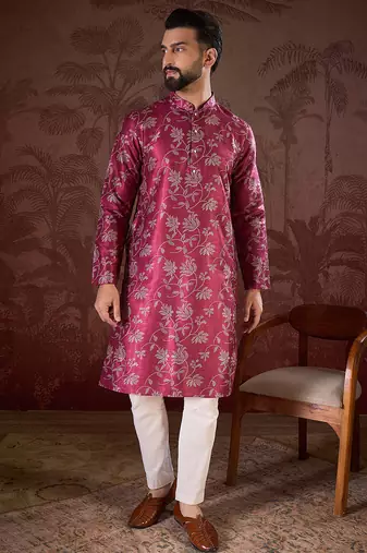 Men red silk blend floral printed straight kurta