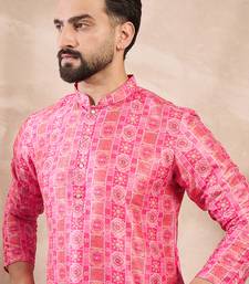 Men pink silk blend ethnic motifs printed straight kurta