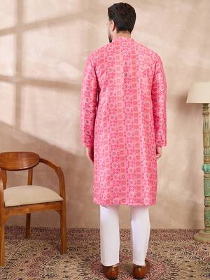 Men pink silk blend ethnic motifs printed straight kurta 4