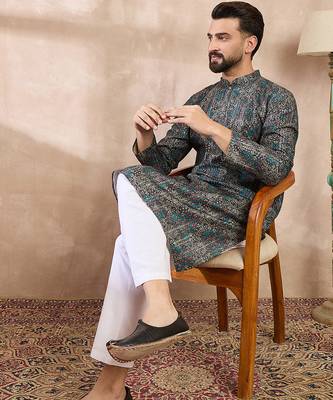 Men black silk blend floral printed straight kurta 5