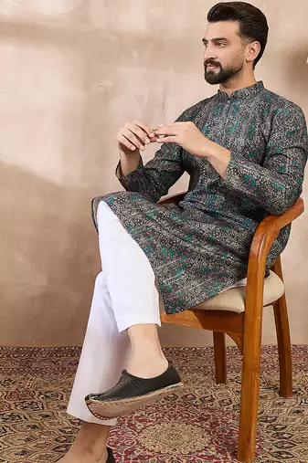Men black silk blend floral printed straight kurta