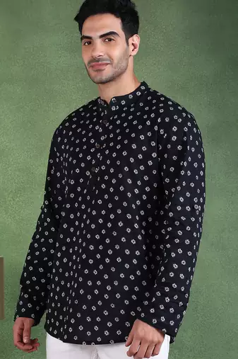 Men black cotton bandhani printed straight short kurta
