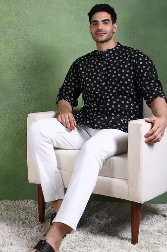 Men black cotton bandhani printed straight short kurta