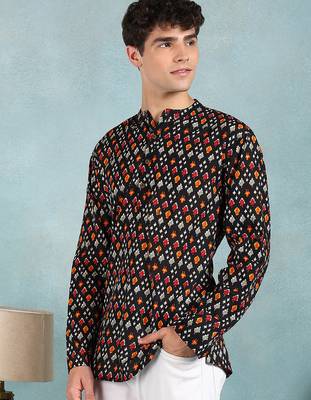 Men black cotton ikat printed straight short kurta 3