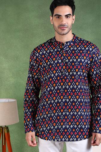 Men blue cotton geometric printed straight short kurta