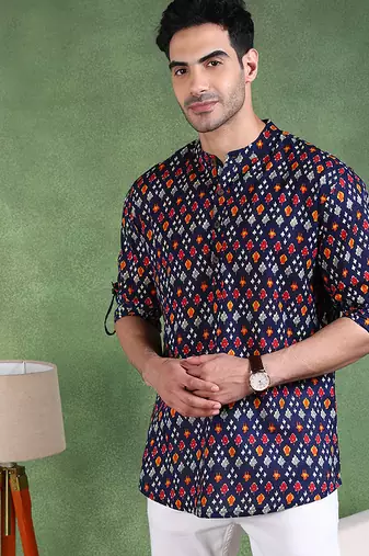 Men blue cotton geometric printed straight short kurta