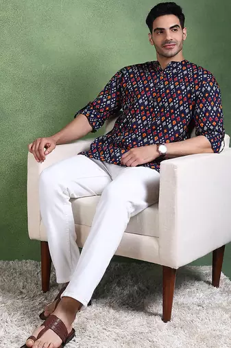 Men blue cotton geometric printed straight short kurta