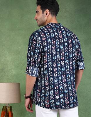 Men blue viscose rayon chevron printed straight short kurta 4