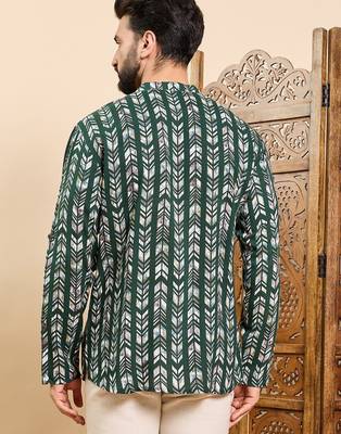 Mens green viscose rayon chevron printed ethnic straight short kurta 3
