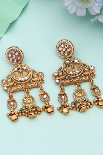 White color matte gold earrings