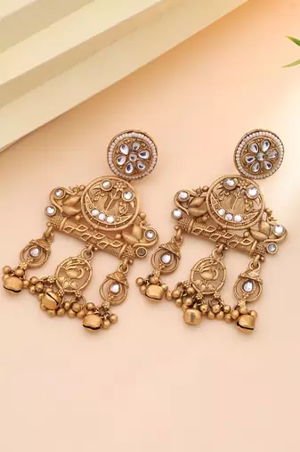 White color matte gold earrings
