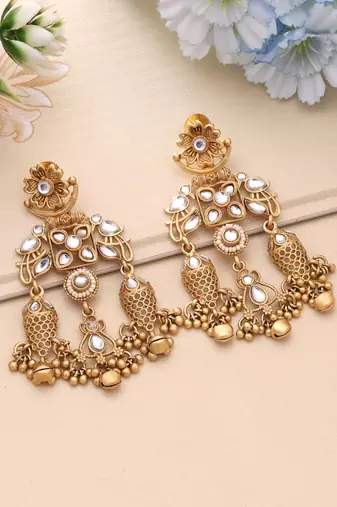 White color matte gold earrings