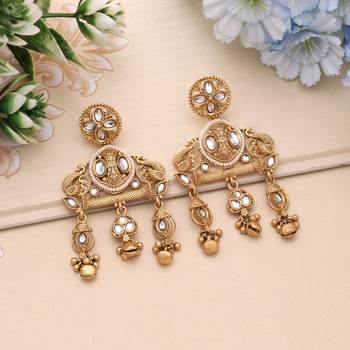 White color matte gold earrings 1