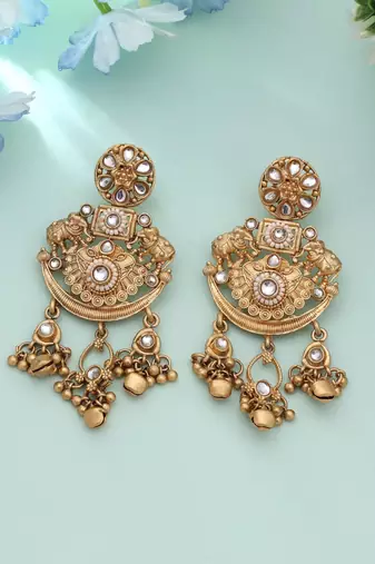 White color matte gold earrings