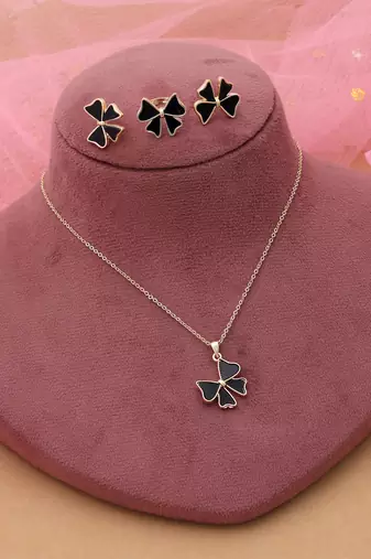 Black color anti tarnish necklace set minimal modern jewelry