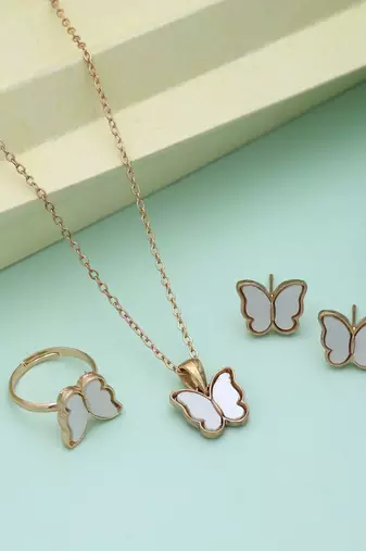 White color anti tarnish necklace set classic everyday wear