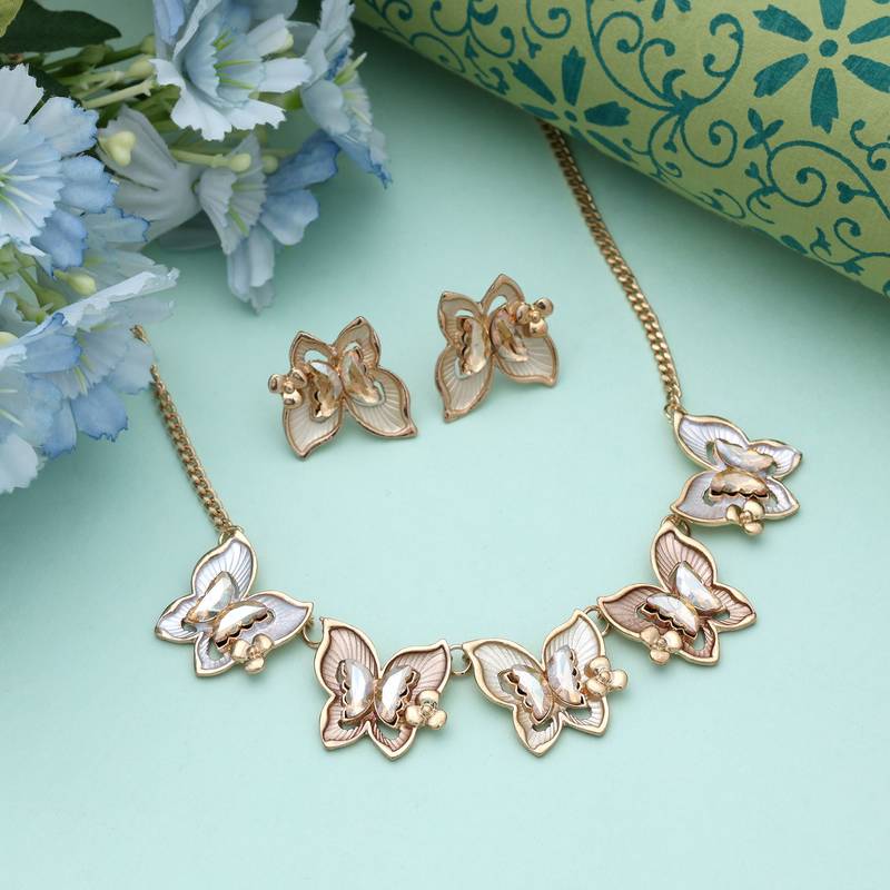 Gold color butterfly design anti tarnish necklace set elegant shine