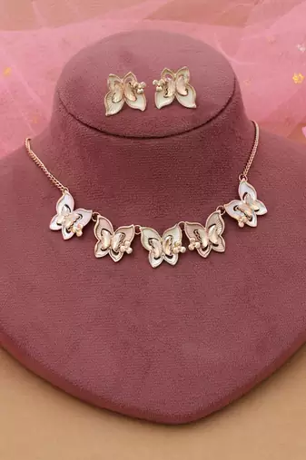 Gold color butterfly design anti tarnish necklace set elegant shine