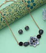 Black color flower design anti tarnish necklace set modern floral