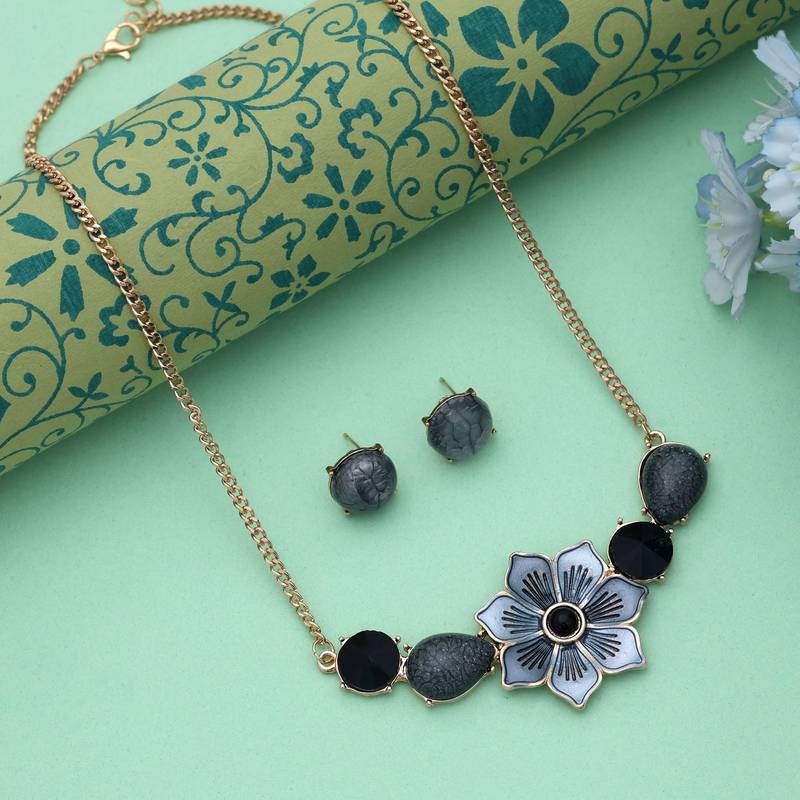 Black color flower design anti tarnish necklace set modern floral