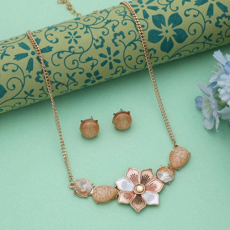 Gold color flower design anti tarnish necklace set classic floral