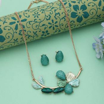 Green color flower design anti tarnish necklace set festive look 1